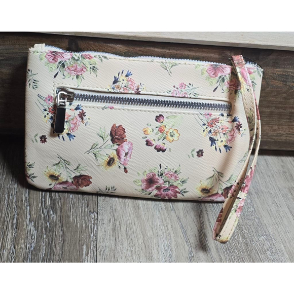 NWT Apt. 9 Floral Clutch - Picture 5 of 8